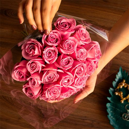 Rosas cor de rosa para presente