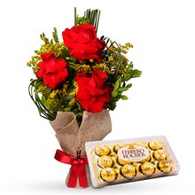 Arranjo 3 Lindas Rosas e Ferrero Rocher