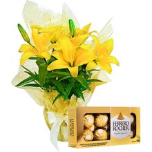 Imagem de Lírio Amarelo Plantado e Chocolate Ferrero