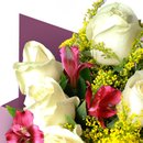 Buquê Maravilha com 8 Rosas Brancas