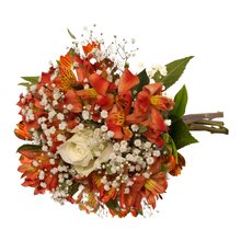 Buquê Império com Astromélias Laranjas