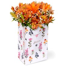 Buquê de Flores Laranjas na Bag Florescer
