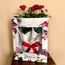 Vaso de Mini Rosa Vermelha na Bag Floral