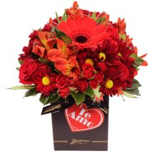 Arranjo de Mix de Flores Vermelhas Te Amo