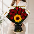 Reluzente Buquê de 12 Rosas Vermelhas e Girassol