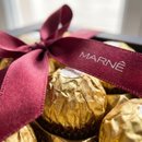 Cesta Especial Vinho e Chocolate Ferrero