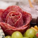 Tábua de Queijos, Frios, Frutas e Suco de Uva