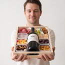 Tábua de Queijos, Frios, Vinho, Frutas na Bandeja