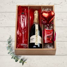 Kit Chandon Romântico com Taça e Lindt