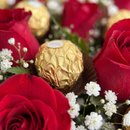 Doze Rosas e Doze Ferreros