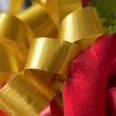 Cesta Especial com Chocolates e Rosa Vermelha