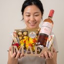 Cesta de Chocolates Bombons e Vinho para a Mãe
