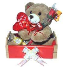 Cesta Presente Meu Amor com Urso Flor e Ferrero