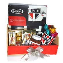 Cesta Chocolate com Caneca e Toalha Tricolor