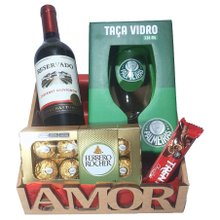 Cesta de Vinho, Ferrero e Taça Amor AlviVerde
