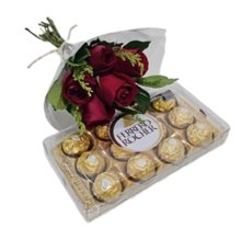 Buquê com 6 Rosas Vermelhas Acompanhado de Ferrero