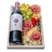 Cesta de Queijos e Vinhos