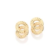 Brinco Formado Por Círculos Trabalhados Entrelaçados