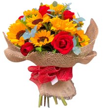 Buquê de Girassóis com Rosas Vermelhas