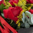 Buquê com 6 Rosas na Cor Vermelha - Luxo
