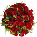 Buquê com 50 rosas na cor vermelha