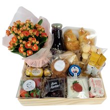 Cesta de Café da manha Com Ferrero Rocher, Morangos 