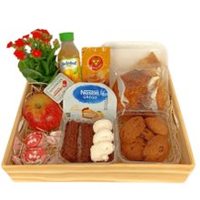 Cesta de Café com Bolo, Croissant e Cookies