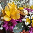 Caixa Mix de Flores com Bombons Finos