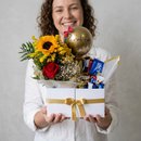 Box Parabéns com Flores e Chocolate