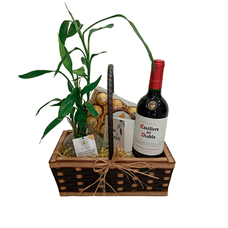 Cesta da Sorte, com Vinho e Chocolate