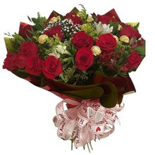 Buquê 24 Rosas e Chocolate