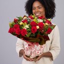 Buquê 24 Rosas e Chocolate