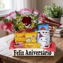 Cesta Pequena com Caneca e Rosas