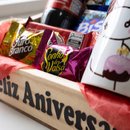 Cesta de Aniversário Chocolates Com Caneca