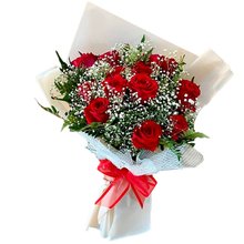 Buquê com Lindas 15 Rosas Vermelhas