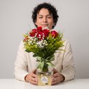 Arranjo 20 Rosas em Vidro com Ferrero Rocher T4