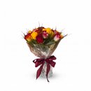 Buquê Misto de Rosas Vermelhas, Laranjas & Amarelas