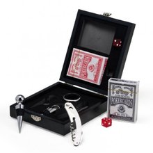 Kit Vinho com Jogo de Baralho