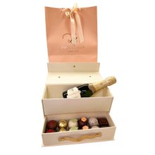 Maleta com Chadon e 12 Doces Lu Chocolates