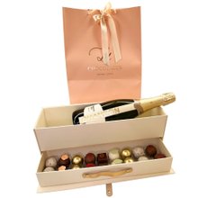 Maleta com Chadon e 18 Doces Lu Chocolates