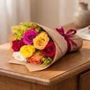 Lindo Buquê de 7 Rosas Coloridas com Tango