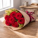 Lindo Buquê de 7 Rosas Vermelhas com Tango
