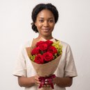 Lindo Buquê de 7 Rosas Vermelhas com Tango