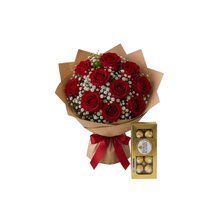 10 Vermelhas com Gypsophila e Ferrero 8 Unidades 