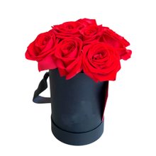 Box redondo com rosas vermelhas