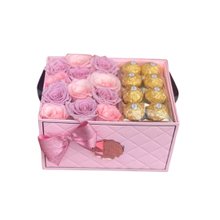 Box com Rosas e Chocolate Ferrero Rocher