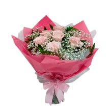 Buquê de Rosas Cor-de-Rosa com Gipsofila