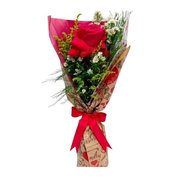 Rosa solitária decorada
