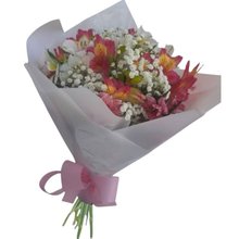 Arranjo com Astromélias