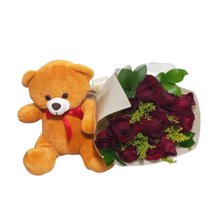 Buquê de Rosas com Pelucia